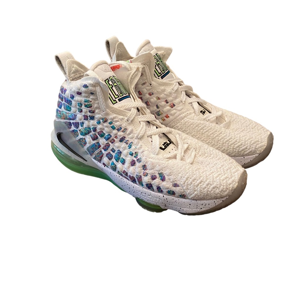 Nike Men’s Lebrun XVII Command Force Basketball Sneakers